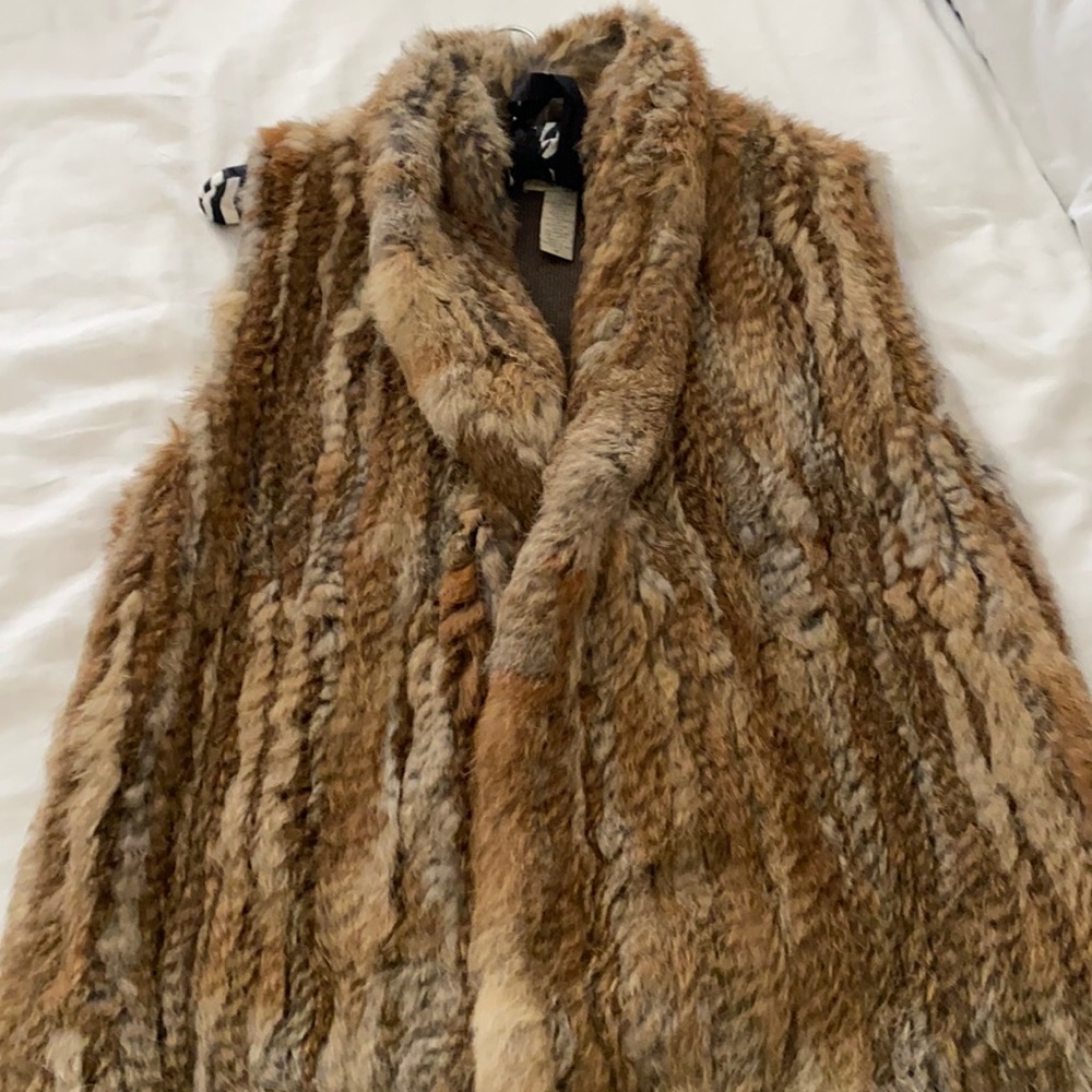 Medium fur vest. Rabbit and merino wool.